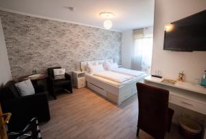 Classic Double Room room in PIEPers Landidyll Hotel