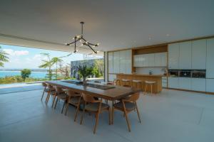 Beyond The Sea - Luxe Sea View Villa in Jimbaran