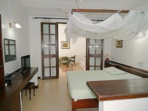 Apartment 211, pool, beach access nearby