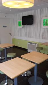 Hotels Ibis Budget Marseille Est Porte d'Aubagne : photos des chambres