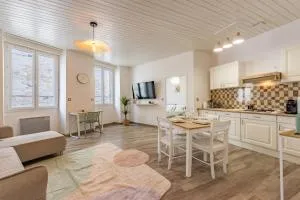 Quercy Blanc coeur de village parking facile - Roquecor