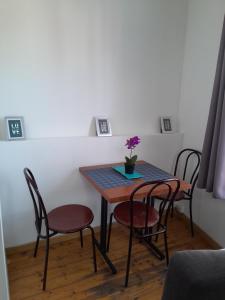Appartements Studio 1 de saint honore : photos des chambres
