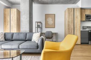 Downtown 1BR w Pool Gym WD nr Staples Center LAX-545