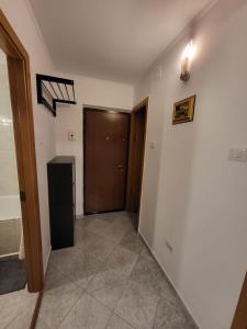 Large and comfortable studio Mall Vitan area