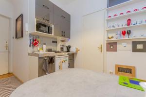 Poppys Home by the Danube by NW