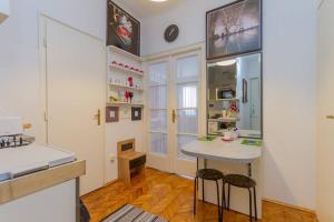 Poppys Home by the Danube by NW