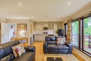 Bluebell Lodge 4 with Hot Tub