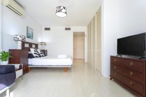 PLAYAMAR FLAT IN THE BEACH WITH POOL, TENNIS AND PADDLE COURT, GARDENs