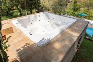 Sítio Serrano (Hidro 8 lugares + horário flexível)