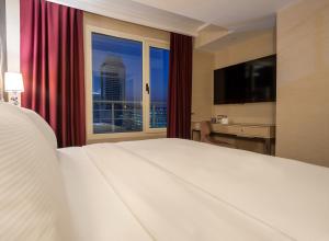 King Guest Room room in DoubleTree by Hilton Izmir - Alsancak