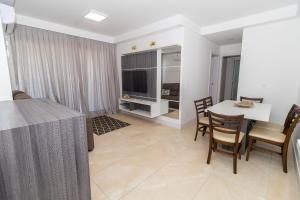 006A - Apto novo 2 quartos em condomínio de luxo em Bombas