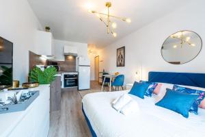 Proche Technopole: lit double - fibre - lave-linge