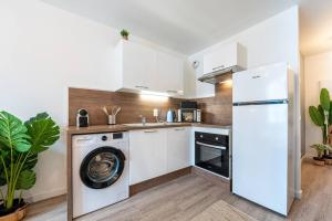 Proche Technopole: lit double - fibre - lave-linge