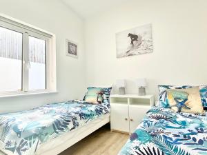 Littlecroft, Hollywell Bay by Together Travel - Luxury Seaside Cottage Retreat