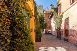 Piede Charming Apartment