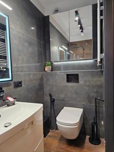 Angielska Grobla 5 Familia