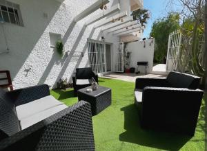 Relaxing Escape, Cozy Terrace Studio BRAVOs House