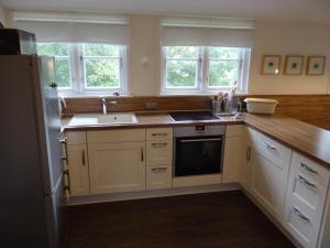 Ferienwohnung-DG-im-Reetdachhaus-im-Ort-Welt