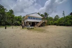 4x2330, Wild Horse Landing- Oceanside, Wild Horses, 4x4 area, Hot Tub, Secluded - Knotts Island