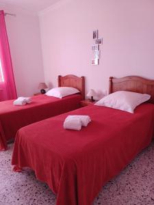 Maisons de vacances A 5 Minutes des Ocres Gite La Charite Gordes Roussillon : photos des chambres