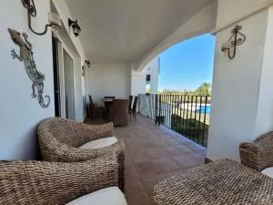 Belle vue sur la piscine - Авилесес