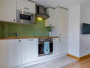 Delightful Cottage with 2 Bedrooms near Knutsfor