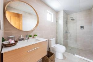 Stunning infinity pool apartment