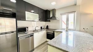 Surfers Den - One Bedroom Flat - Baleal