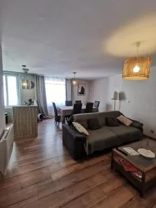 Maisondeville_le_cent_un - Fléac