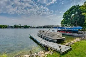Lakefront Wisconsin Escape with Boat Dock and Kayaks! - Delafield