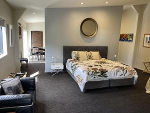 Matapouri & Tutukaka Spectacular Coastal Views- Aroha Luxury Guest Suite