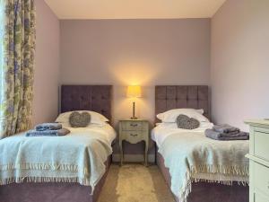 Lake View luxury home with Lake Ullswater view & 2 ground floor bedrooms ideal for 2 families