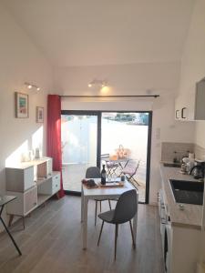 Studio logement entier calme neuf climatisé avec extérieur