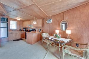 Waterfront Jonesville Studio on Black River Lake!