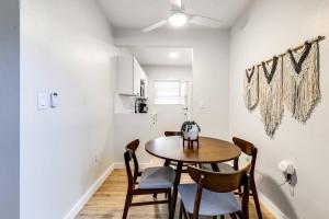 Stylish 2BR central Fast Wi fi virg2