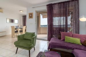 Apartments with parking space Trogir - 21795