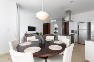 Anah Downtown condo