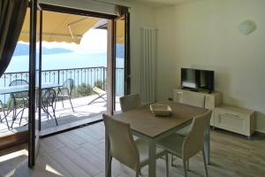 Apartment in Tignale with Lake Garda Views