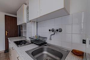 Family-friendly apartments with swimming pool Zavalatica, Korcula - 183