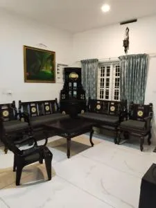 PADIKKAL BANGALOWS - Vayittiri