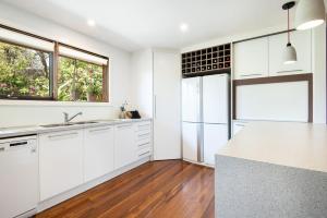 Preston Alfresco Poolside Retreat Rye