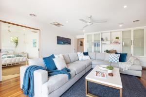 Preston Alfresco Poolside Retreat Rye