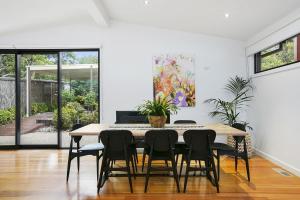 Miss Maude Mt Martha with pool and spa