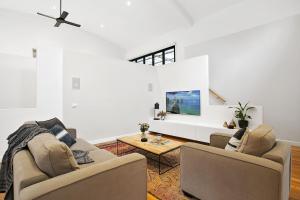 Miss Maude Mt Martha with pool and spa