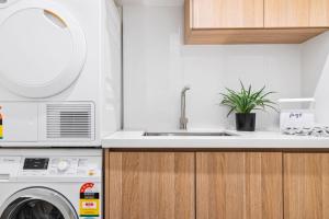 Luxe Parkside Hampton Home