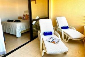 Marina Mar by FHR piscina, parking