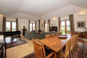 Shoreham Homestead Walk to Vineyards