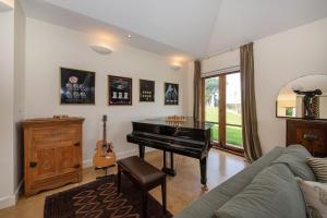 Shoreham Homestead Walk to Vineyards