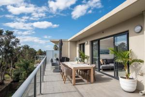 Beachfront Apartment with lots of Wow