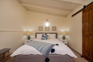 Heales Hideaway Dromana steps to the beach
